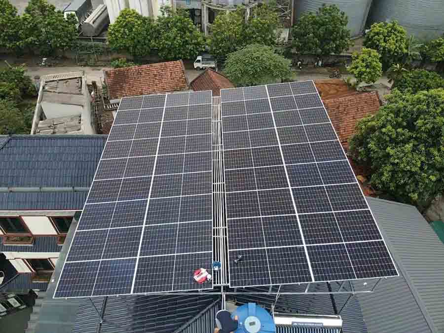 Hệ thống điện mặt trời 5kW hòa lưới, cung cấp điện cho gia đình 4–6 người