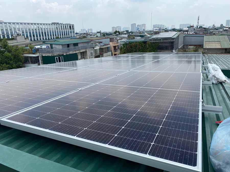 lắp điện mặt trời trên mái tôn