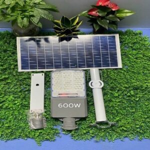 ĐÈN BÀN CHẢI NĂNG LƯỢNG MẶT TRỜI CT 600W