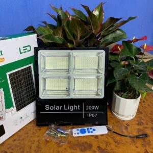 ĐÈN PHA BÁO PIN NĂNG LƯỢNG MẶT TRỜI 200W 4 KHOANG