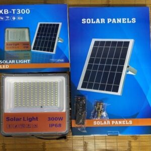 ĐÈN PHA BÁO PIN NĂNG LƯỢNG MẶT TRỜI 300W MẮT NGỌC