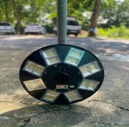 ĐÈN UFO 8K (chia 2 ô 3 màu) NĂNG LƯỢNG MẶT TRỜI