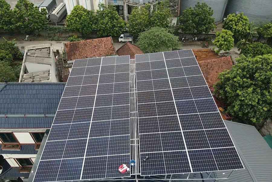 Toàn cảnh hệ thống điện mặt trời 30kW do Z4XANH Energy thi công.