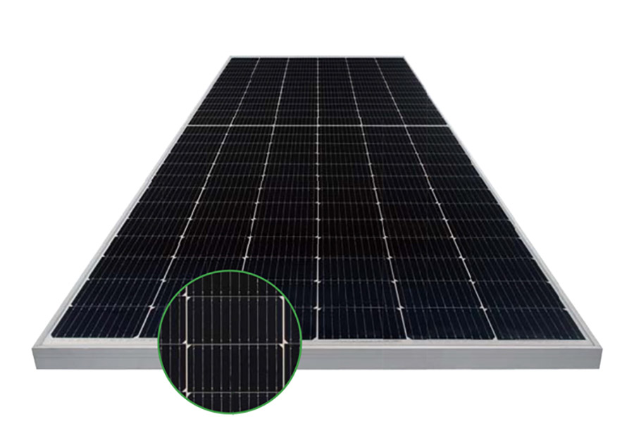 Độ bền cao và hiệu suất ổn định của tấm pin mặt trời Jinko Solar.