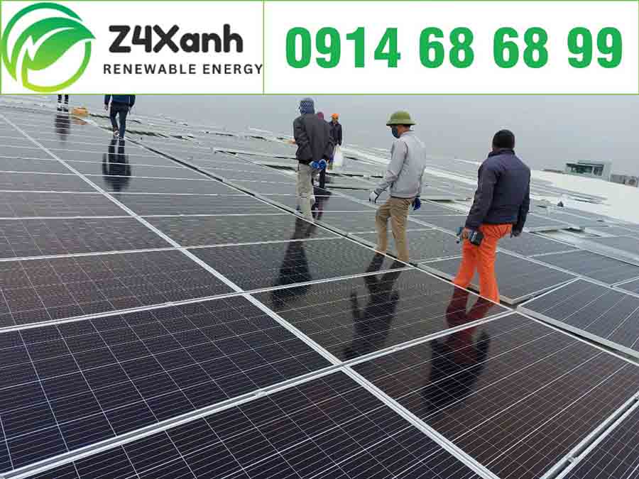 Kỹ thuật viên Z4XANH Energy thi công đúng tiêu chuẩn an toàn và kỹ thuật